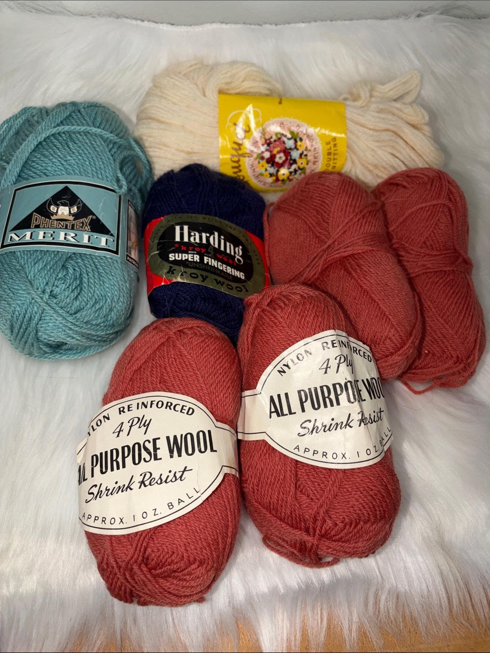 All Purpose Wool 4-Ply Yarn - Terra Cotta Red - Unbranded